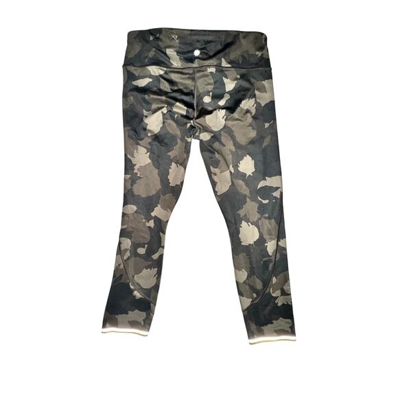 Athleta Run Free Camo 7/8 Tight Womens Size LP Petite Green High Rise Zip Pocket - Picture 3 of 8